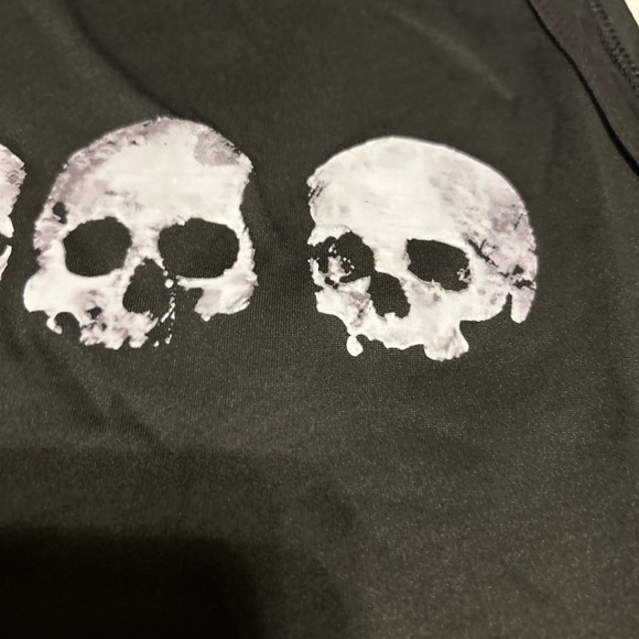 Trio Of Skulls Black Graphic Sleeveless Crop Top Grunge Punk Emo Goth Size M - Picture 12 of 12